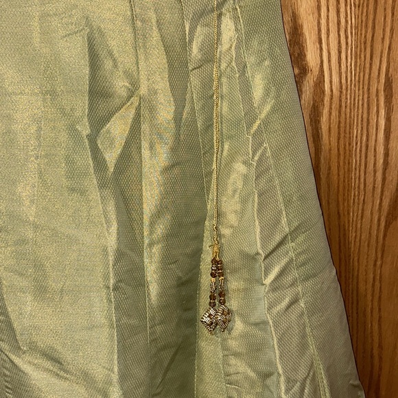 Pakistani Indian Lehenga choli - Picture 5 of 7